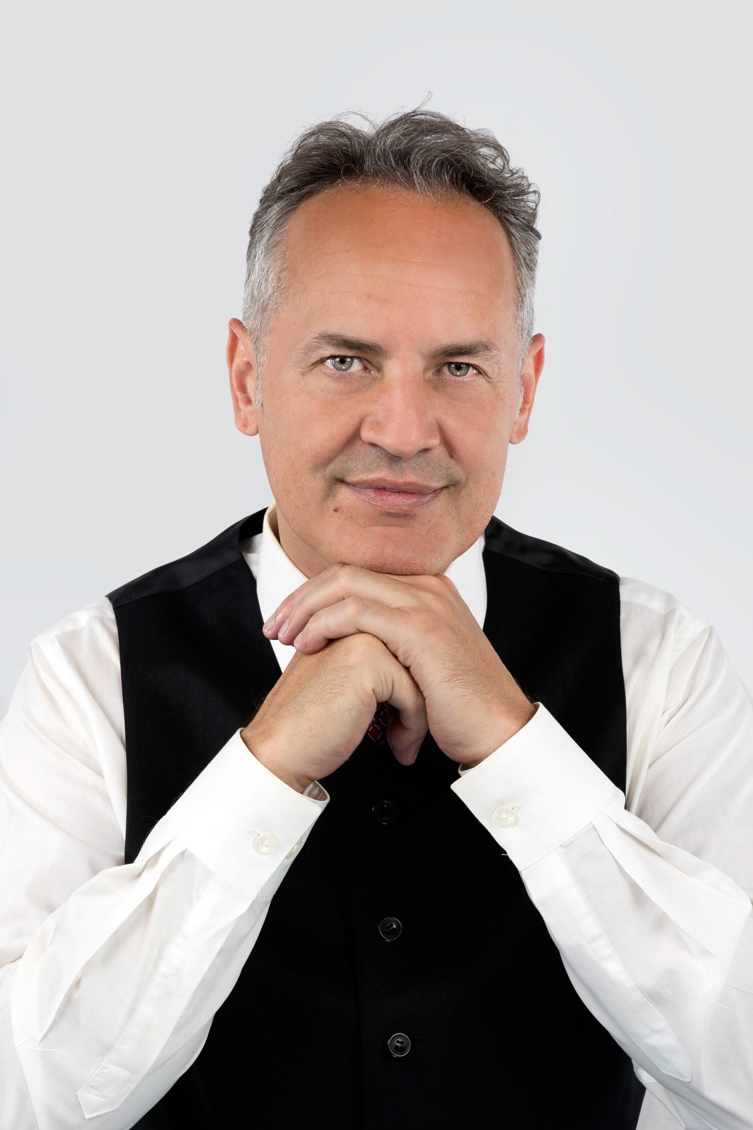 Daniel Vasic, actor headshot portrait